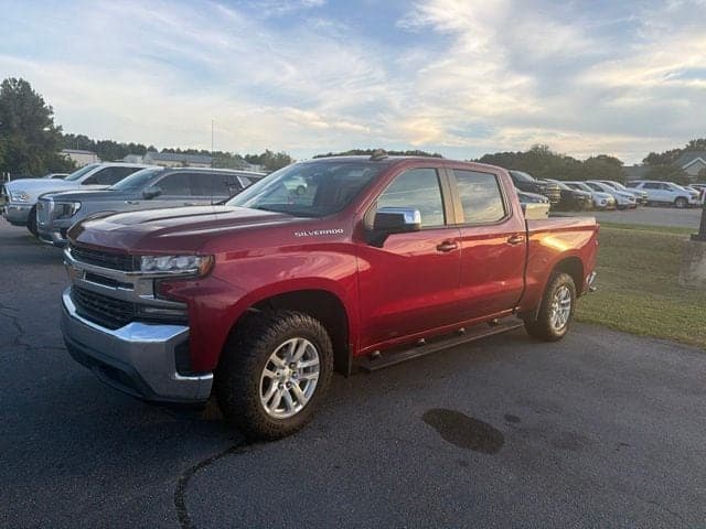 2019 Chevrolet Silverado 1500 LT — photo 1 of 20