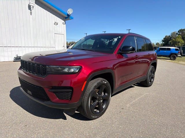 2023 Jeep Grand Cherokee Altitude X — photo 1 of 24