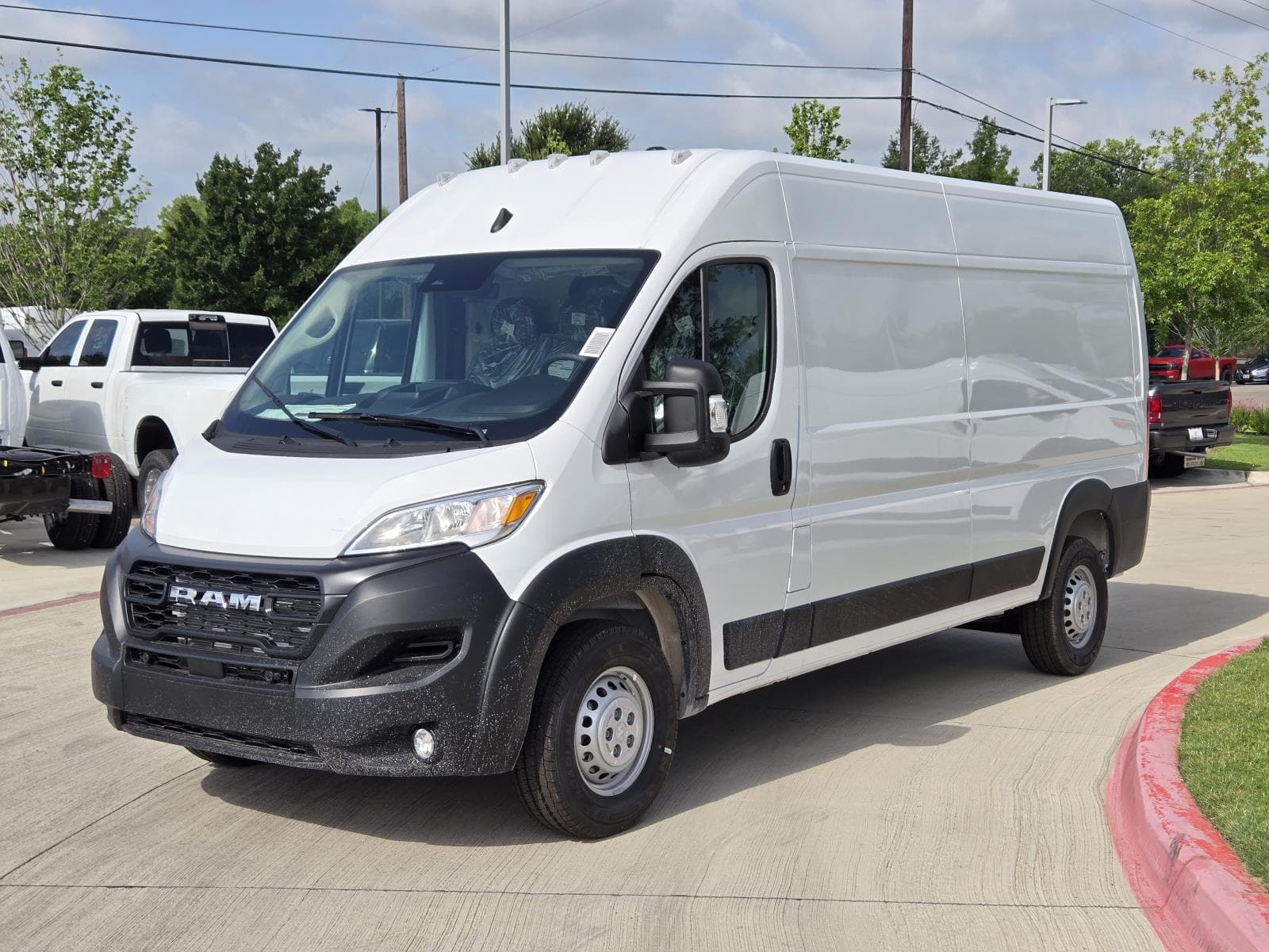 Foto de 2025 RAM ProMaster Cargo Van High Roof