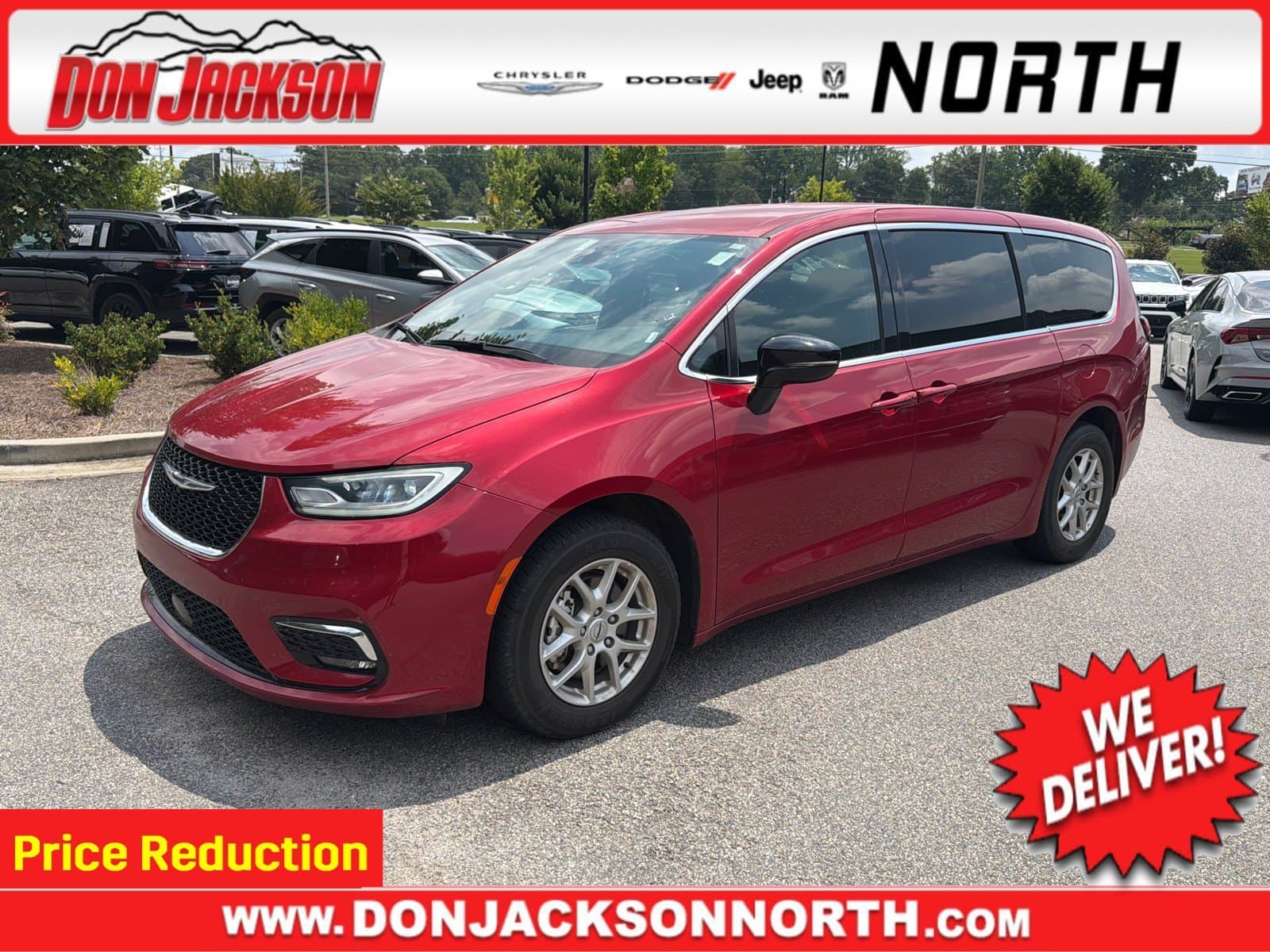 2025 Chrysler Pacifica Select — photo 1 of 32