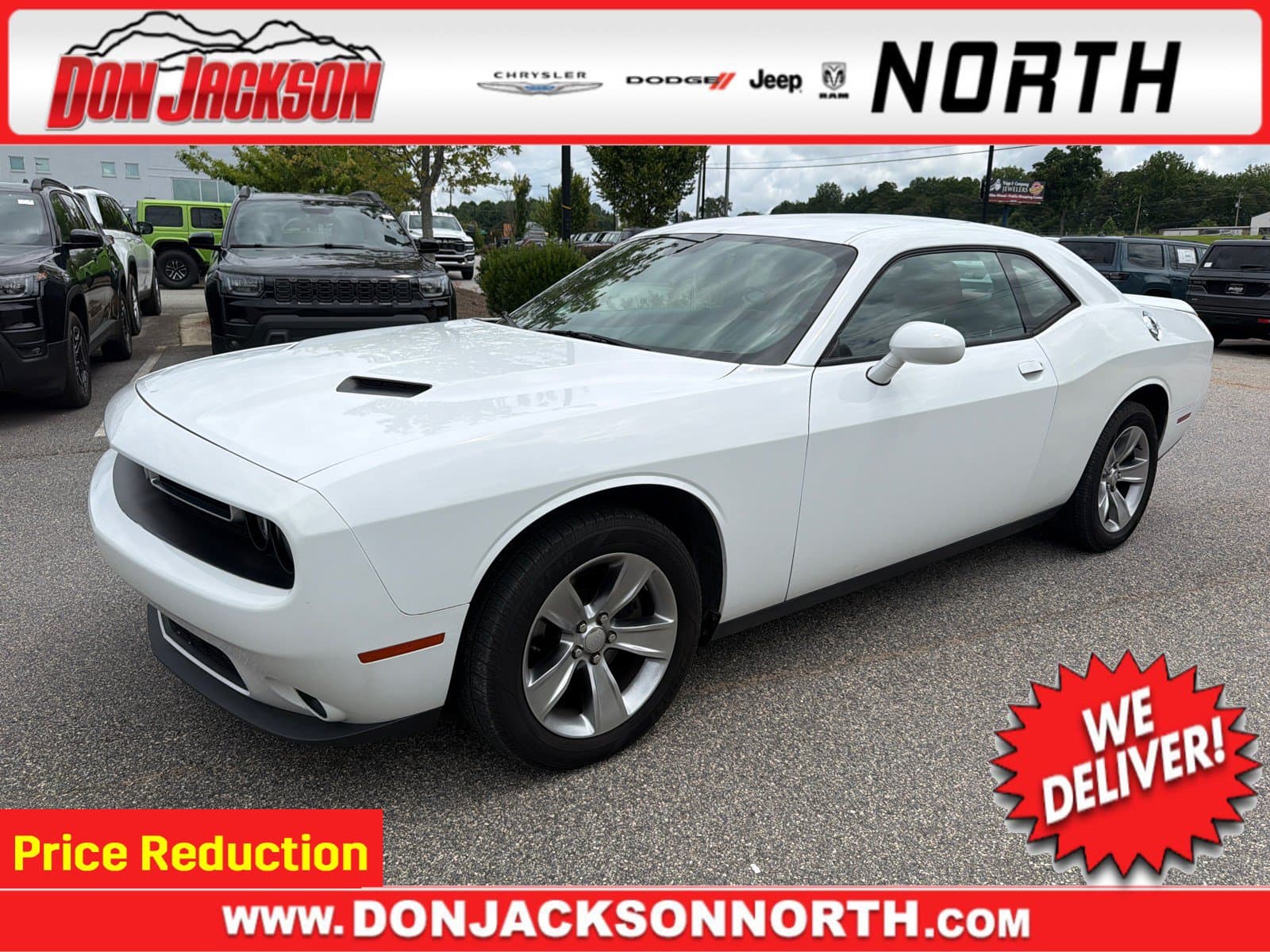 2020 Dodge Challenger SXT — photo 1 of 30