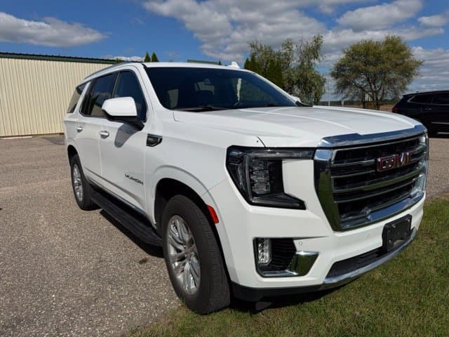 2024 GMC Yukon SLT — photo 1 of 7