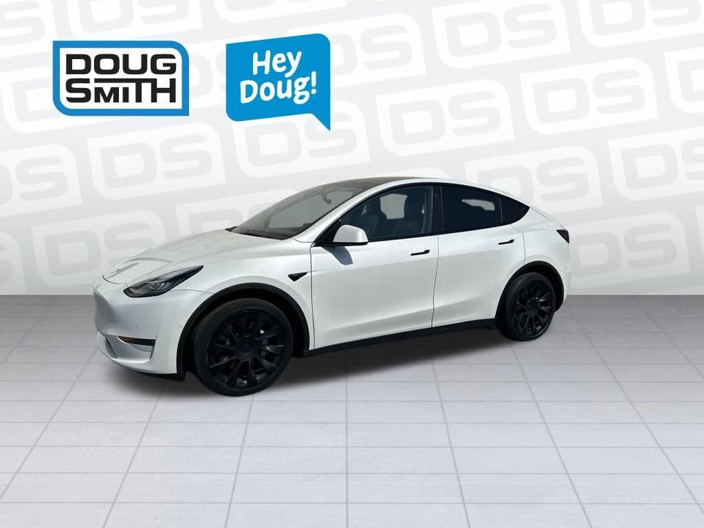 2021 Tesla Model Y Long Range — photo 1 of 17