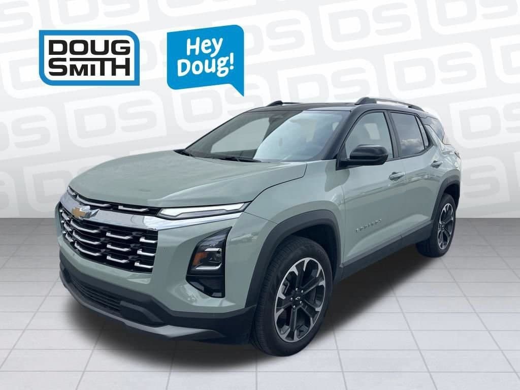 2025 Chevrolet Equinox LT — photo 1 of 30