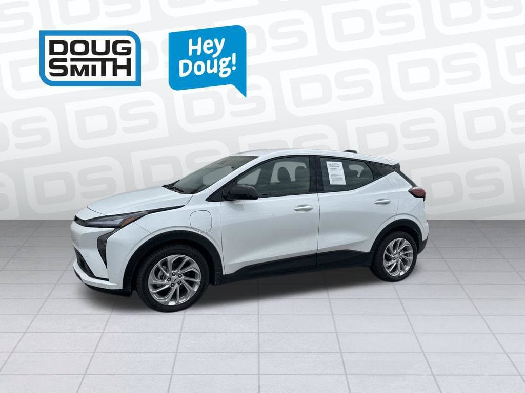 2027 Chevrolet Bolt LT — photo 1 of 43