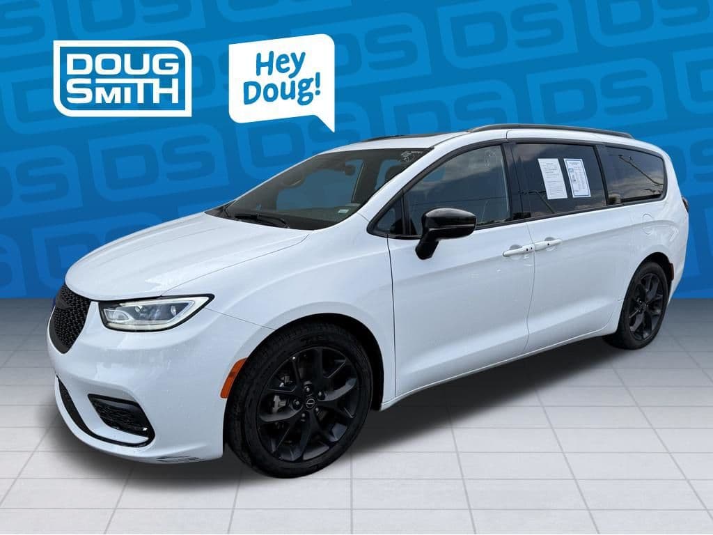2025 Chrysler Pacifica Limited — photo 1 of 25