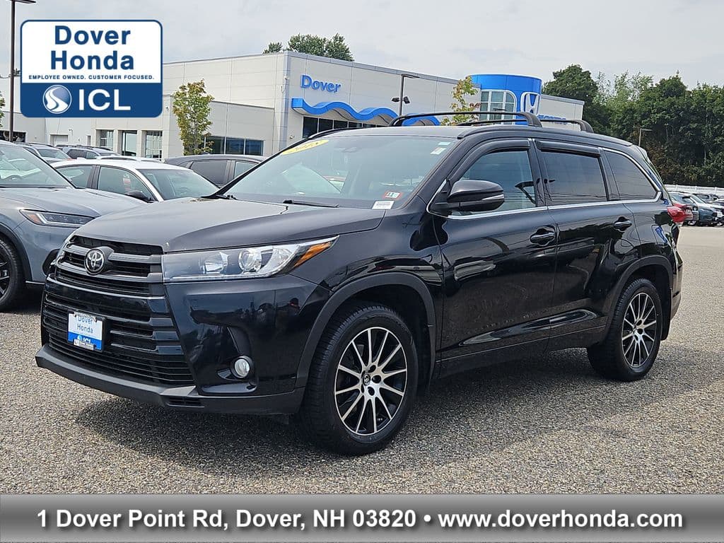 2018 Toyota Highlander SE — photo 1 of 37