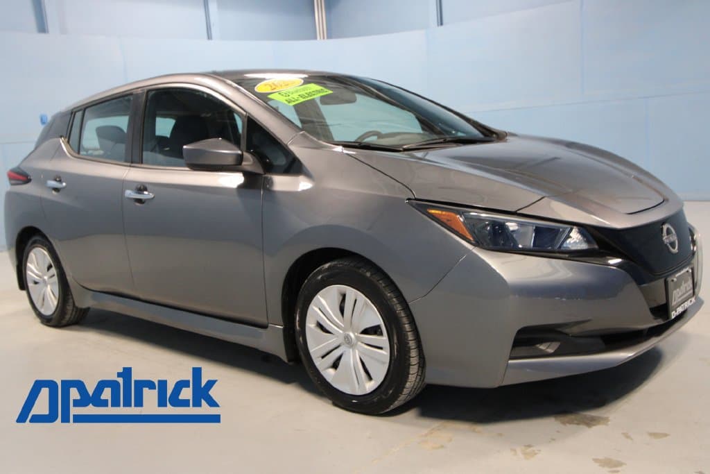 2025 Nissan LEAF S — photo 1 of 35