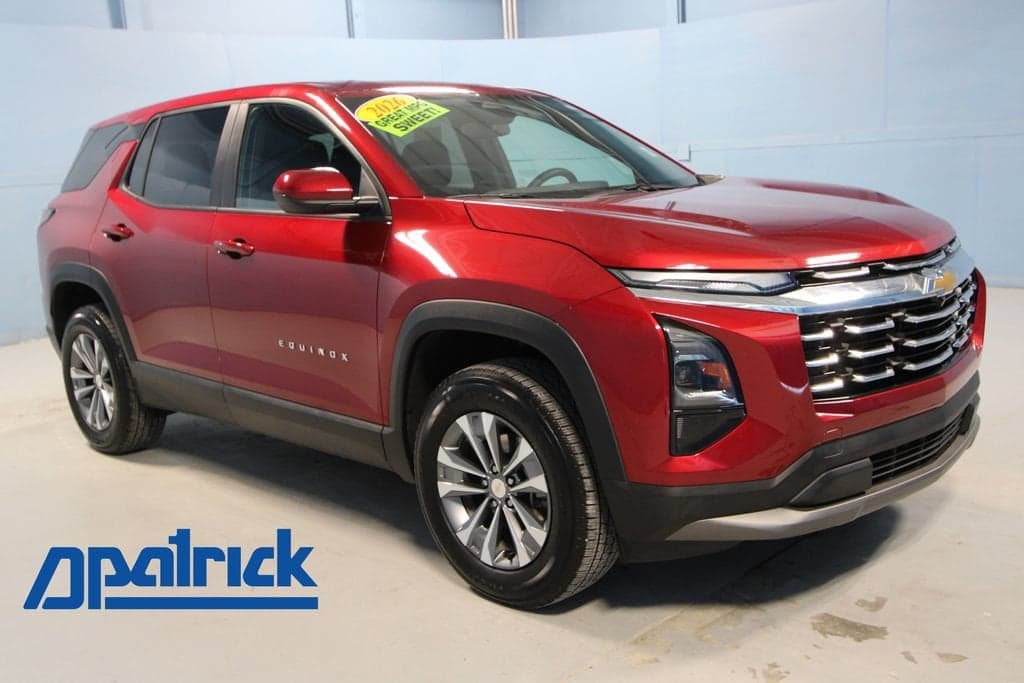 2026 Chevrolet Equinox FWD LT — photo 1 of 36