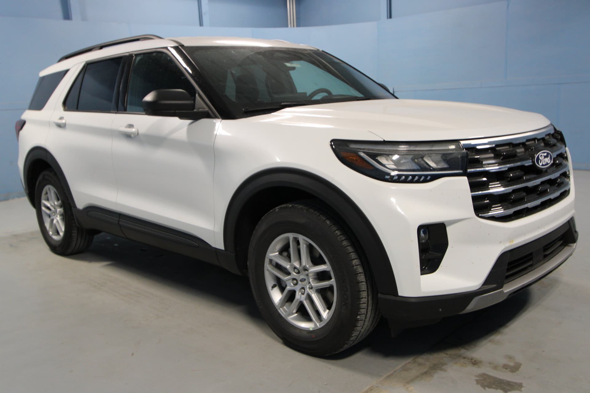 2027 Ford Explorer Active w/200A Pkg — photo 1 of 41