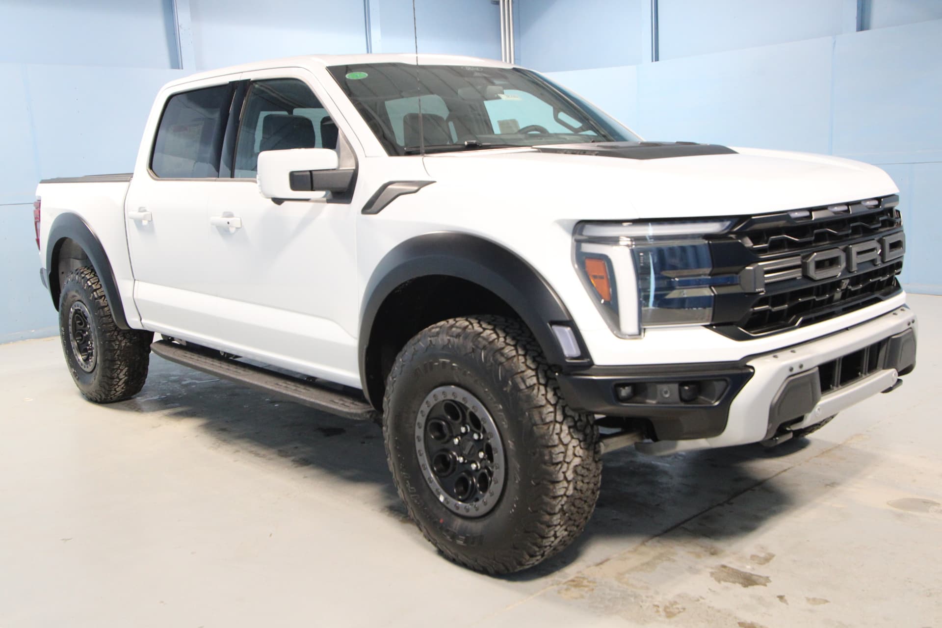 2026 Ford F-150 Raptor — photo 1 of 49