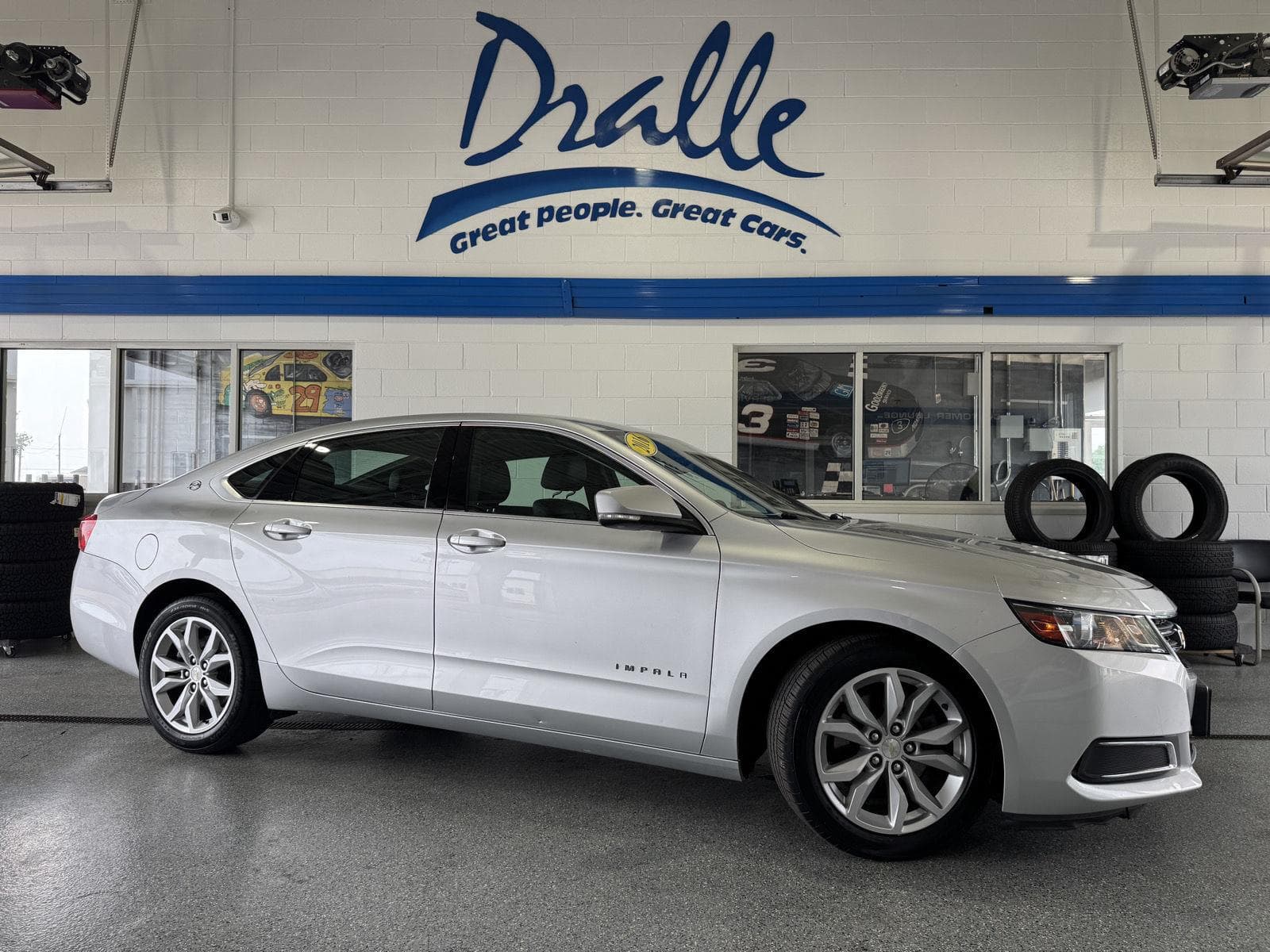 2016 Chevrolet Impala LT — photo 1 of 24