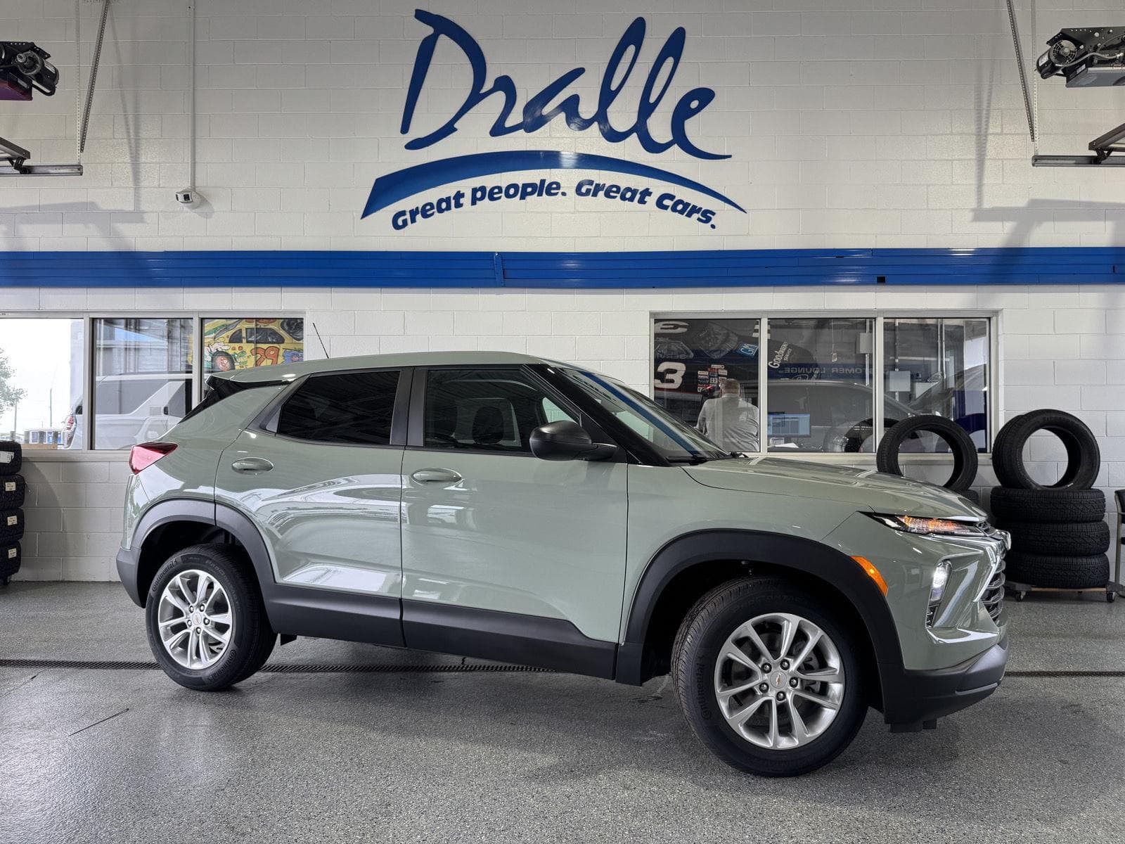 2026 Chevrolet Trailblazer LS — photo 1 of 32