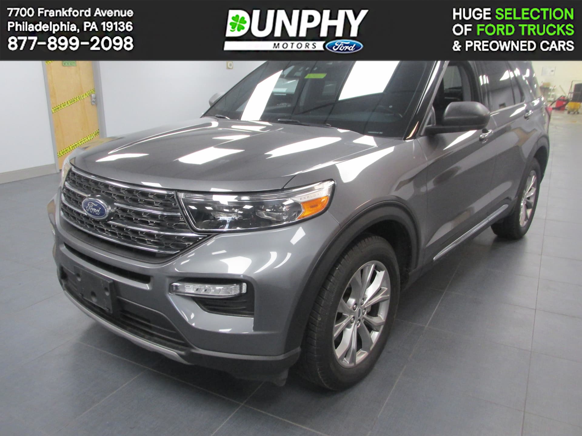 2023 Ford Explorer XLT — photo 1 of 45