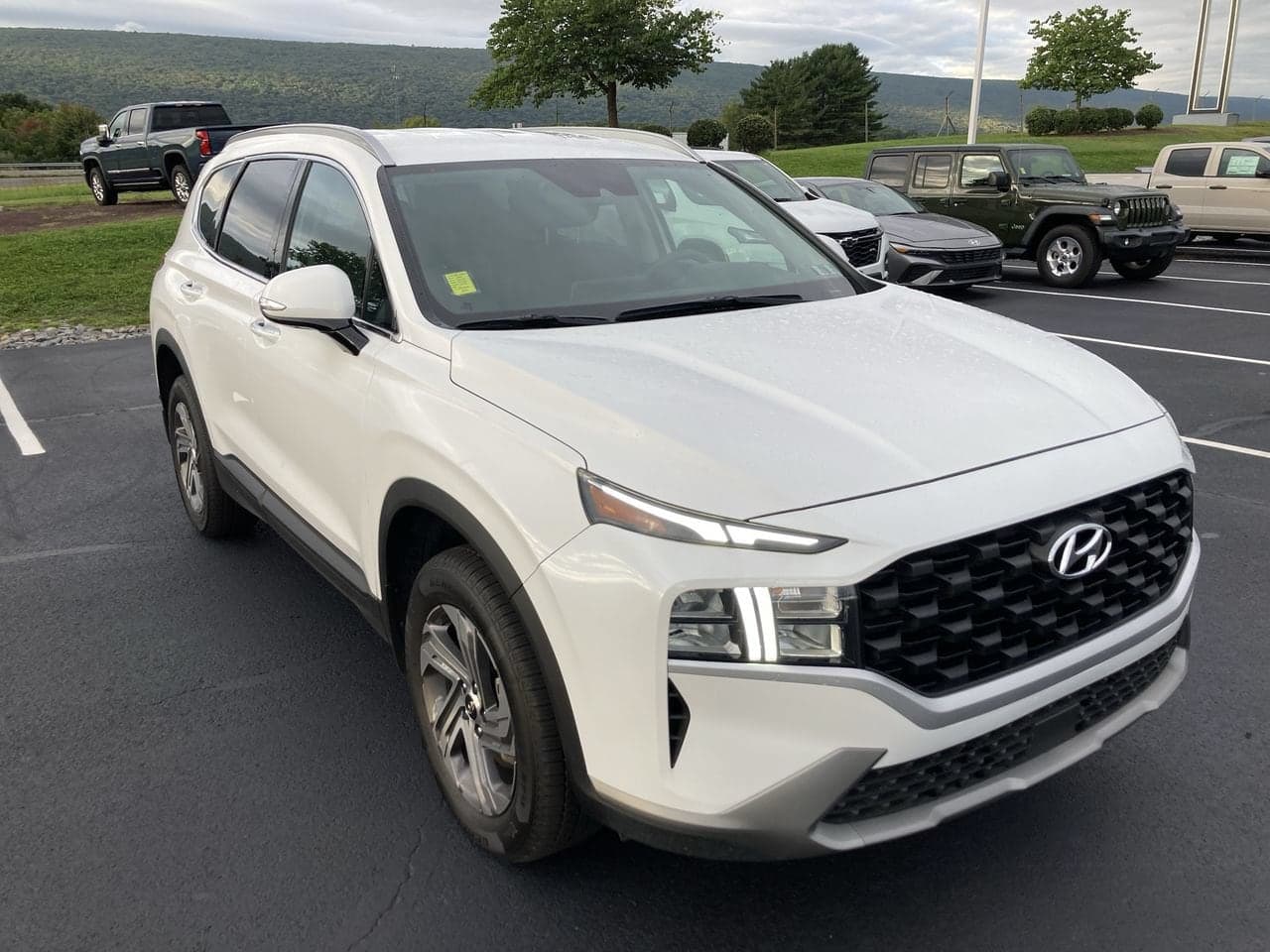 2023 Hyundai Tucson SEL — photo 1 of 12