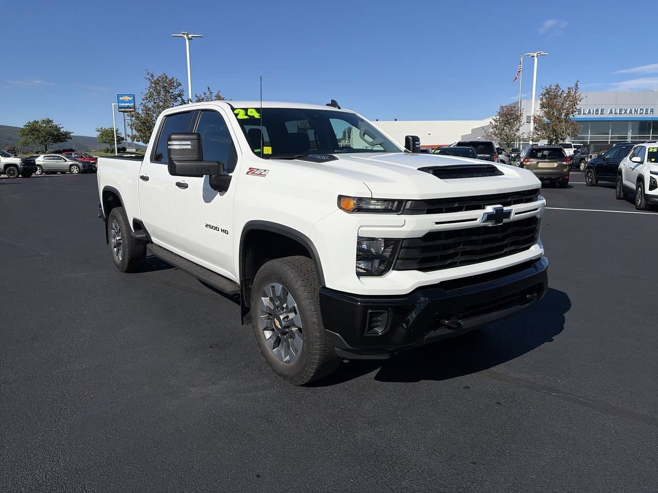 2024 Chevrolet Silverado 2500HD Custom — photo 1 of 30