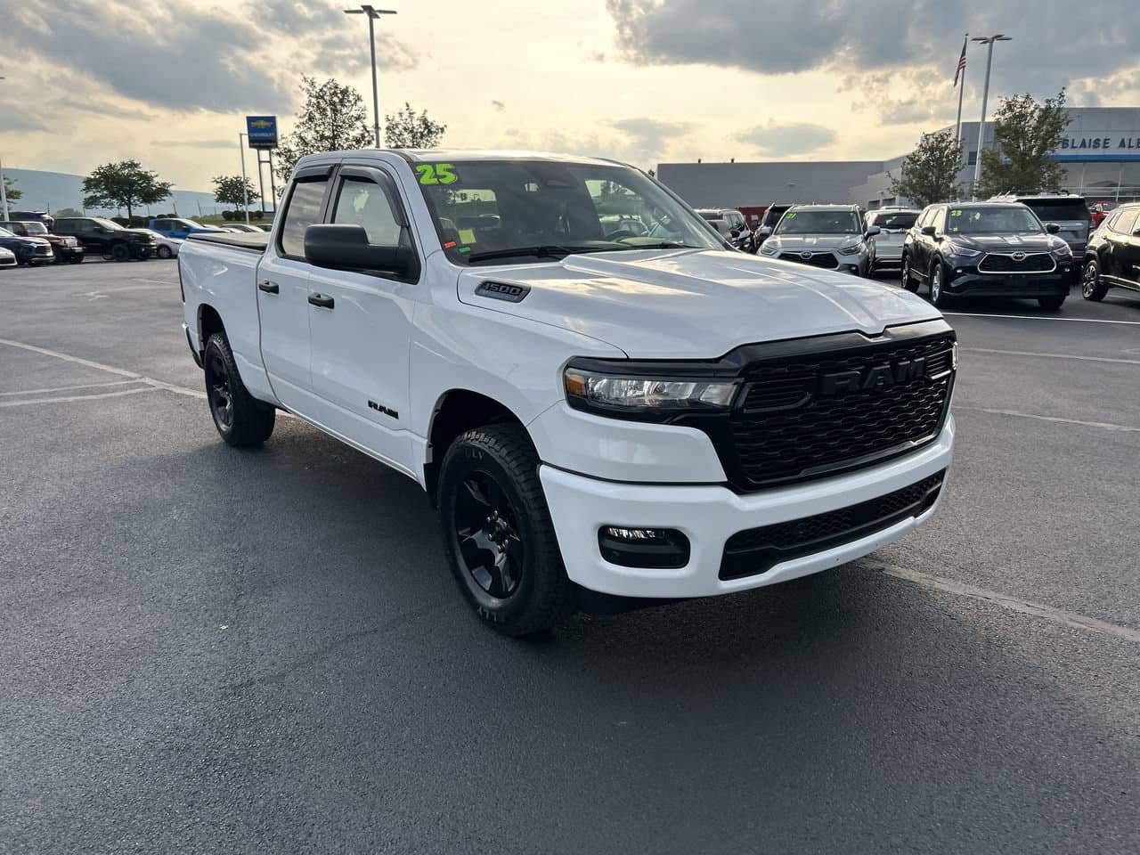 2025 RAM 1500 Tradesman — photo 1 of 30