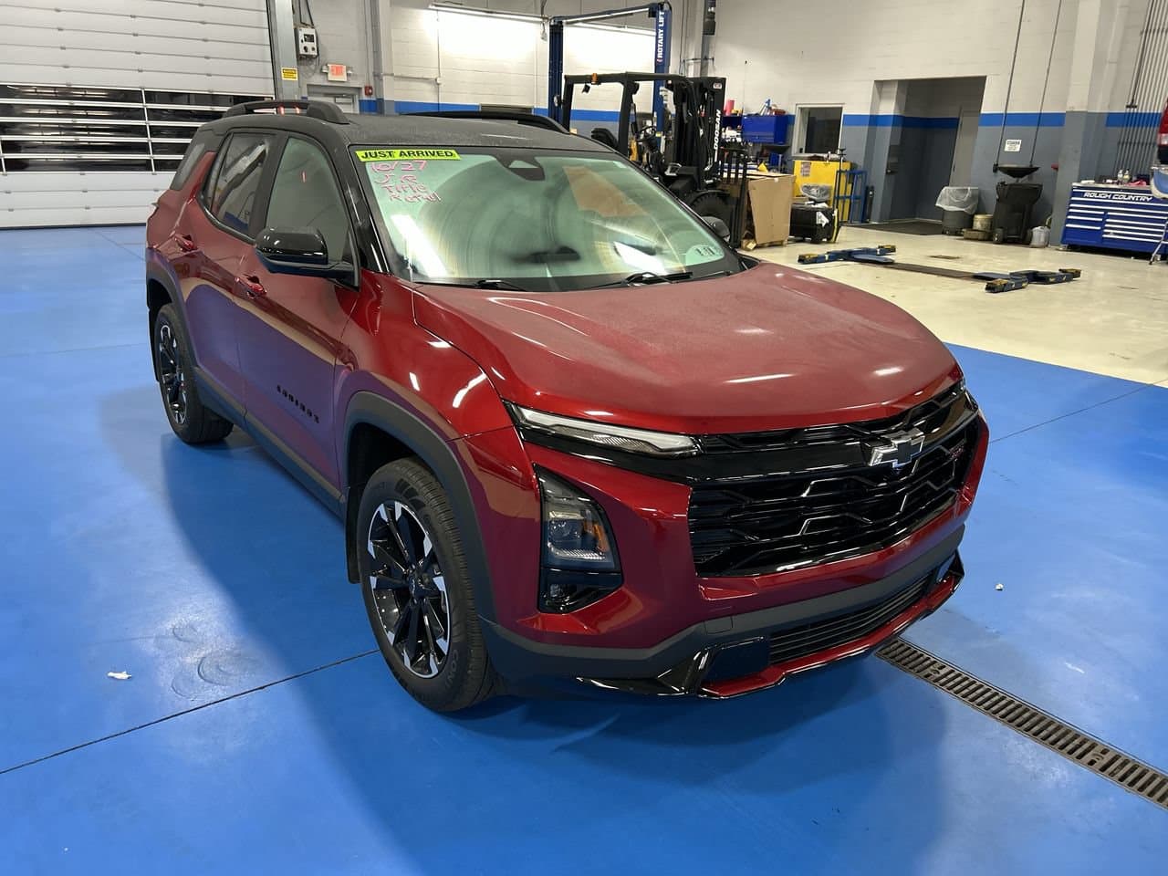 2025 Chevrolet Equinox AWD RS — photo 1 of 30