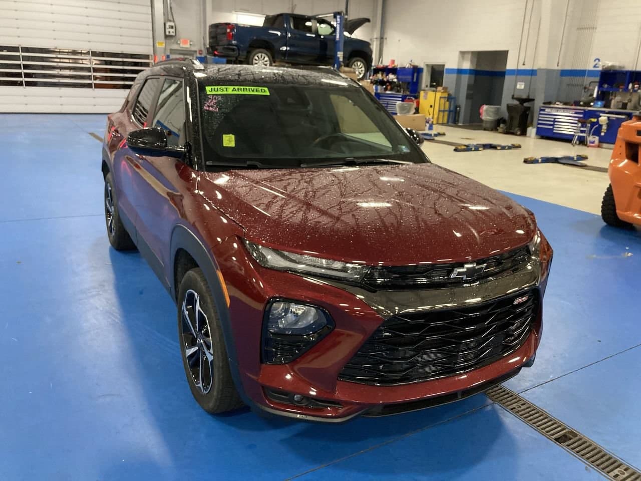 2023 Chevrolet Trailblazer RS — photo 1 of 14