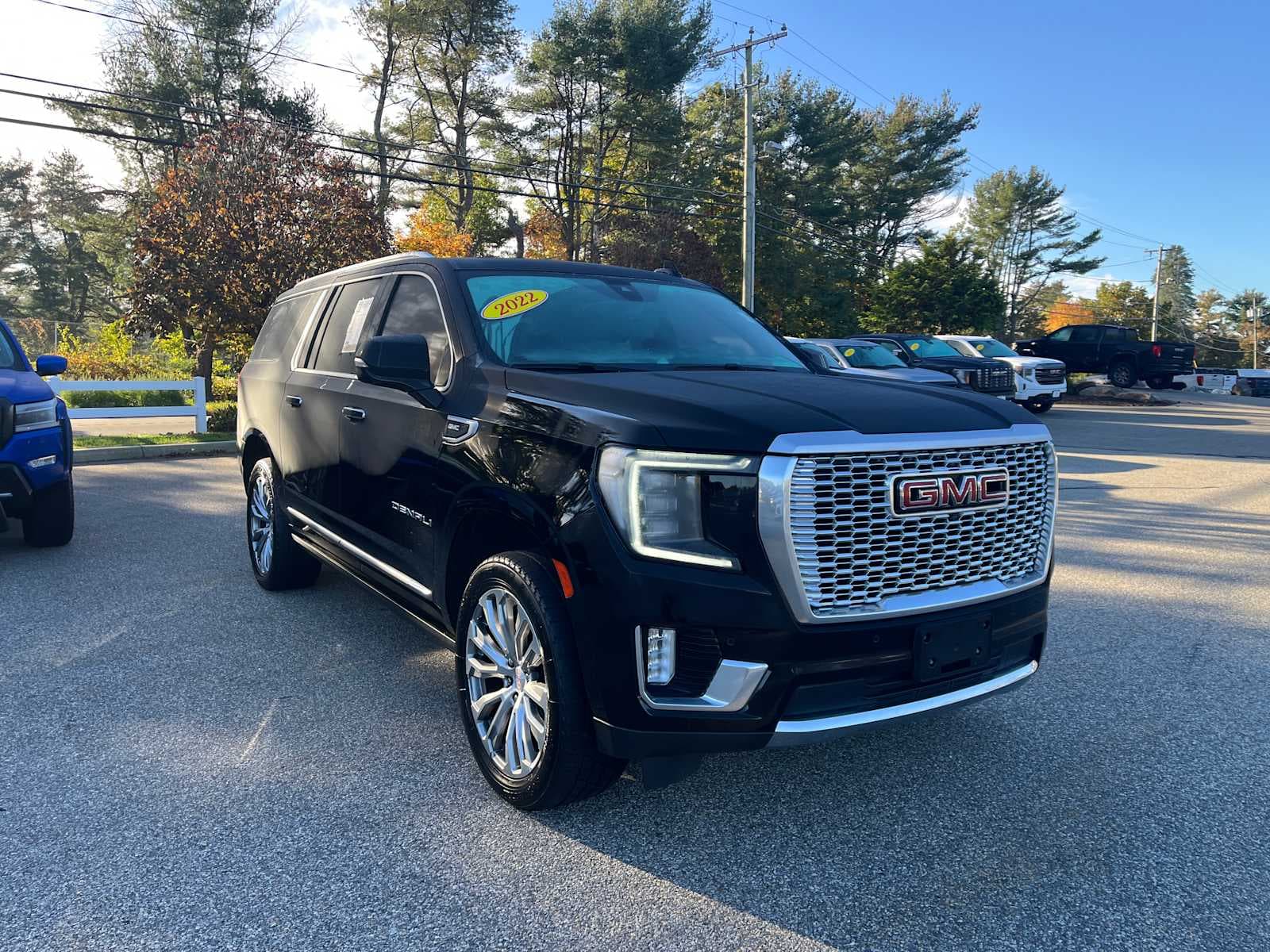 2022 GMC Yukon Denali — photo 1 of 22