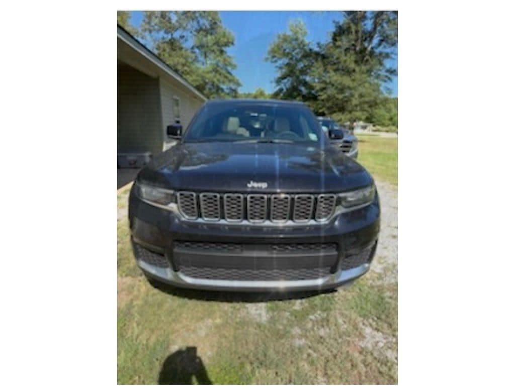 2025 Jeep Grand Cherokee L Limited — photo 1 of 2