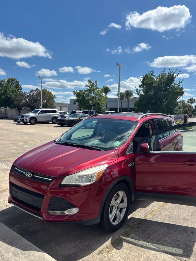 2014 Ford Escape SE — photo 1 of 6