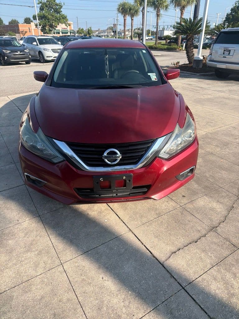 2018 Nissan Altima 2.5 SR — photo 1 of 6