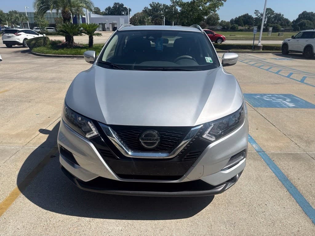 2022 Nissan Rogue Sport SV — photo 1 of 6