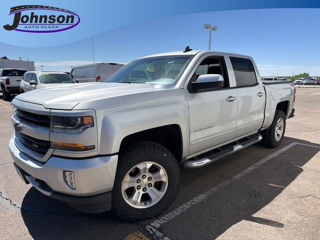 2018 Chevrolet Silverado 1500 LT — photo 1 of 4