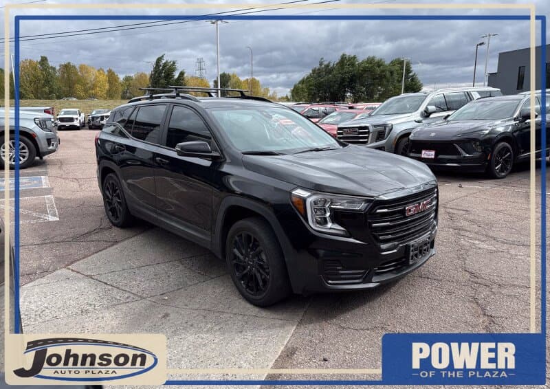 2024 GMC Terrain SLE — photo 1 of 4