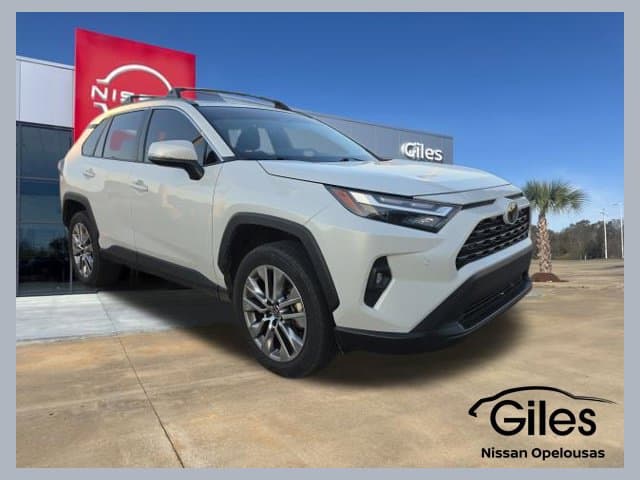 2025 Toyota RAV4 XLE Premium — photo 1 of 6