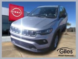 2024 Jeep Compass Latitude — photo 1 of 4
