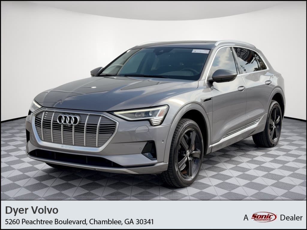 2019 Audi e-tron Premium Plus — photo 1 of 31