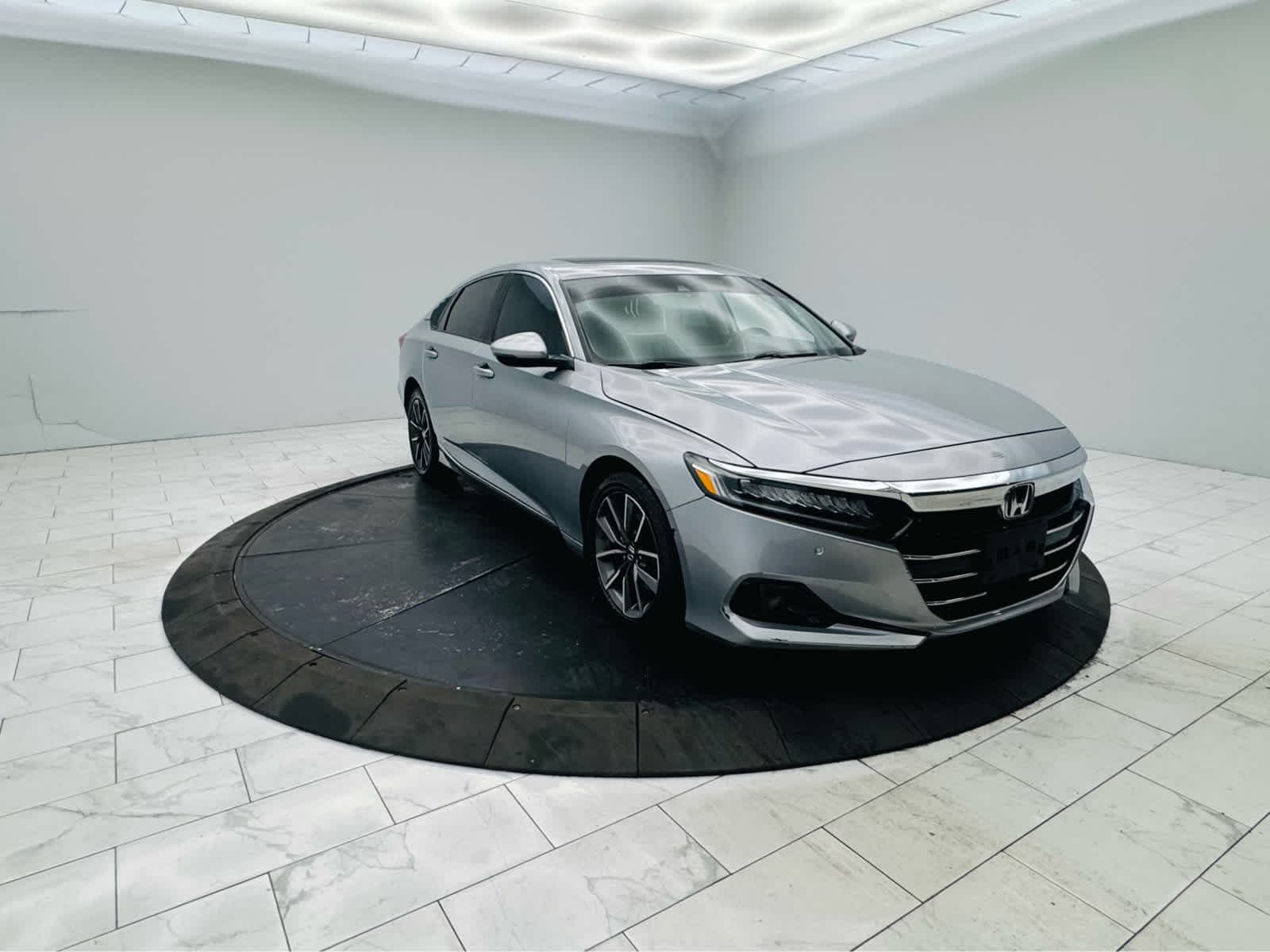 2021 Honda Accord Sedan EX-L — photo 1 of 36