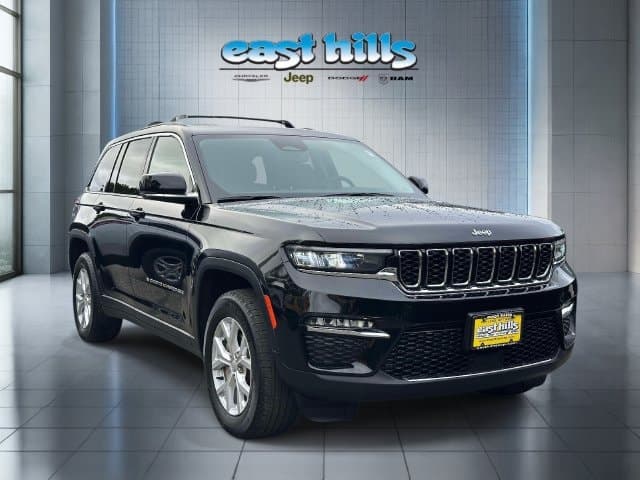 2023 Jeep Grand Cherokee Limited — photo 1 of 42