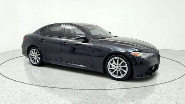 2023 Alfa Romeo Giulia Base — photo 1 of 81