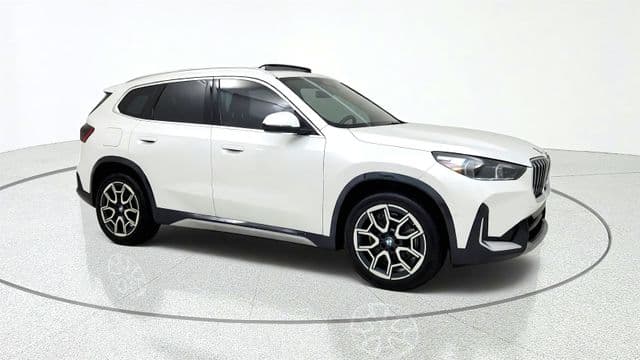 2025 BMW X1 Base — photo 1 of 81