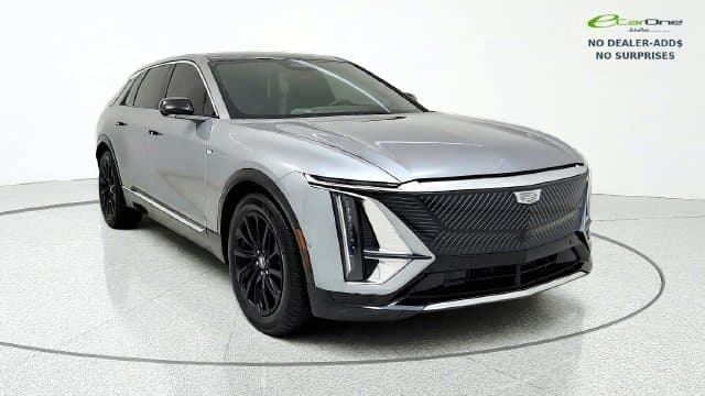 2024 Cadillac LYRIQ Base — photo 1 of 80