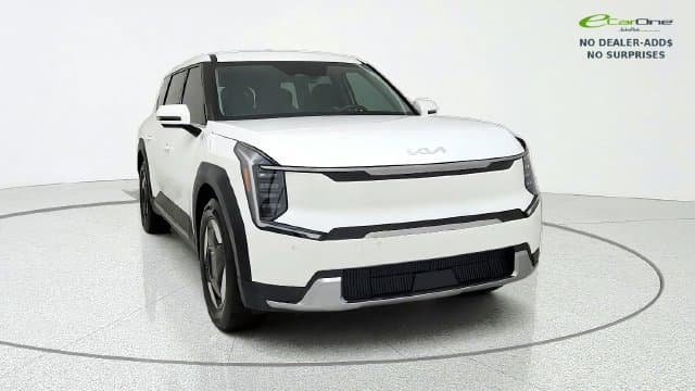 2024 Kia EV9 Light Long Range — photo 1 of 90