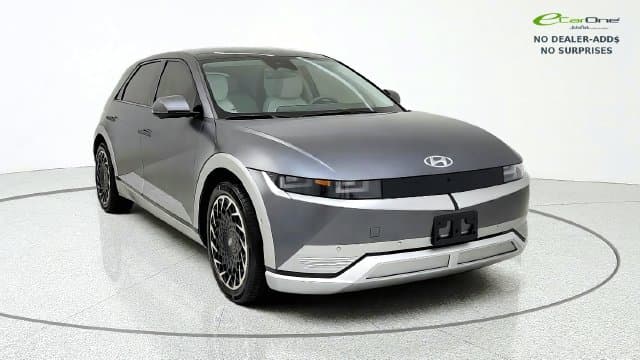 2024 Hyundai IONIQ 5 Base — photo 1 of 81