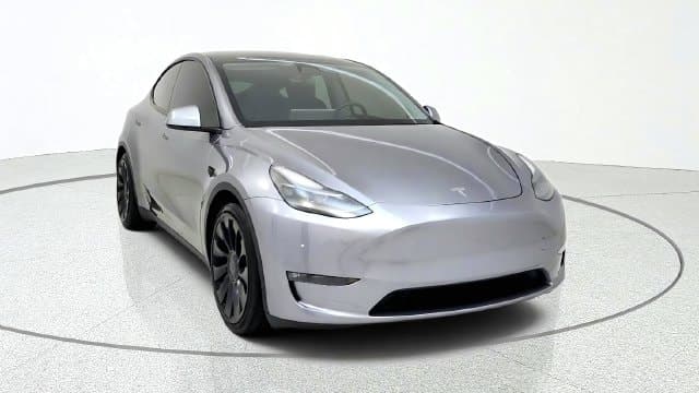 2025 Tesla Model Y Base — photo 1 of 79