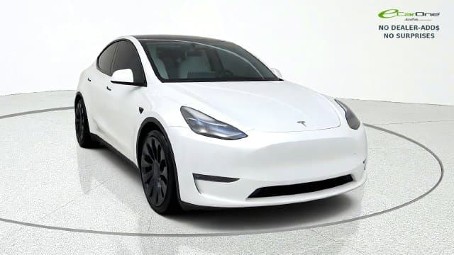 2025 Tesla Model Y Base — photo 1 of 80