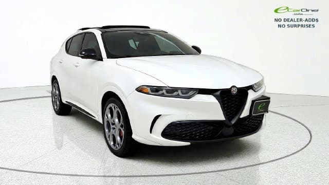 2025 Alfa Romeo Tonale Base — photo 1 of 75