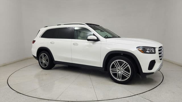 2025 Mercedes-Benz GLS Base — photo 1 of 105