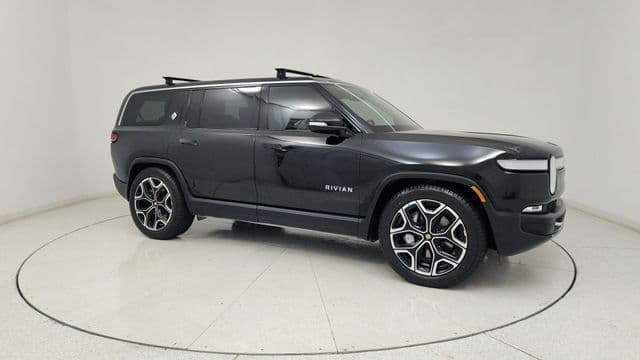2024 Rivian R1S Base — photo 1 of 36