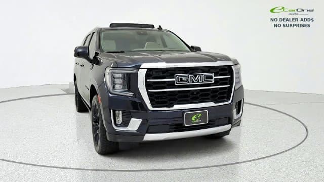 2023 GMC Yukon Base — photo 1 of 97