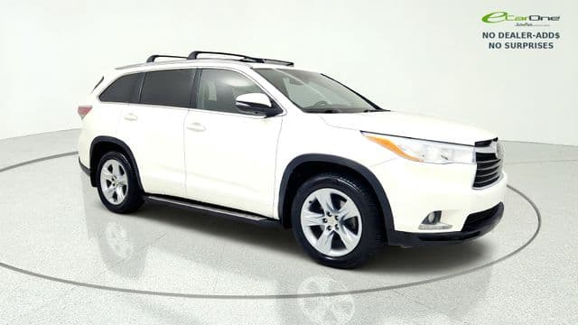 2015 Toyota Highlander LIMITED PLATINUM V6 | OUTLET CAR | PANO | 3RD ROW ST | 19" WHLS — photo 1 of 84