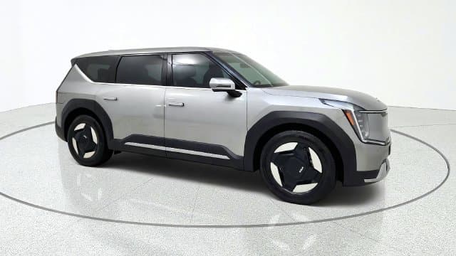 2024 Kia EV9 Base — photo 1 of 91