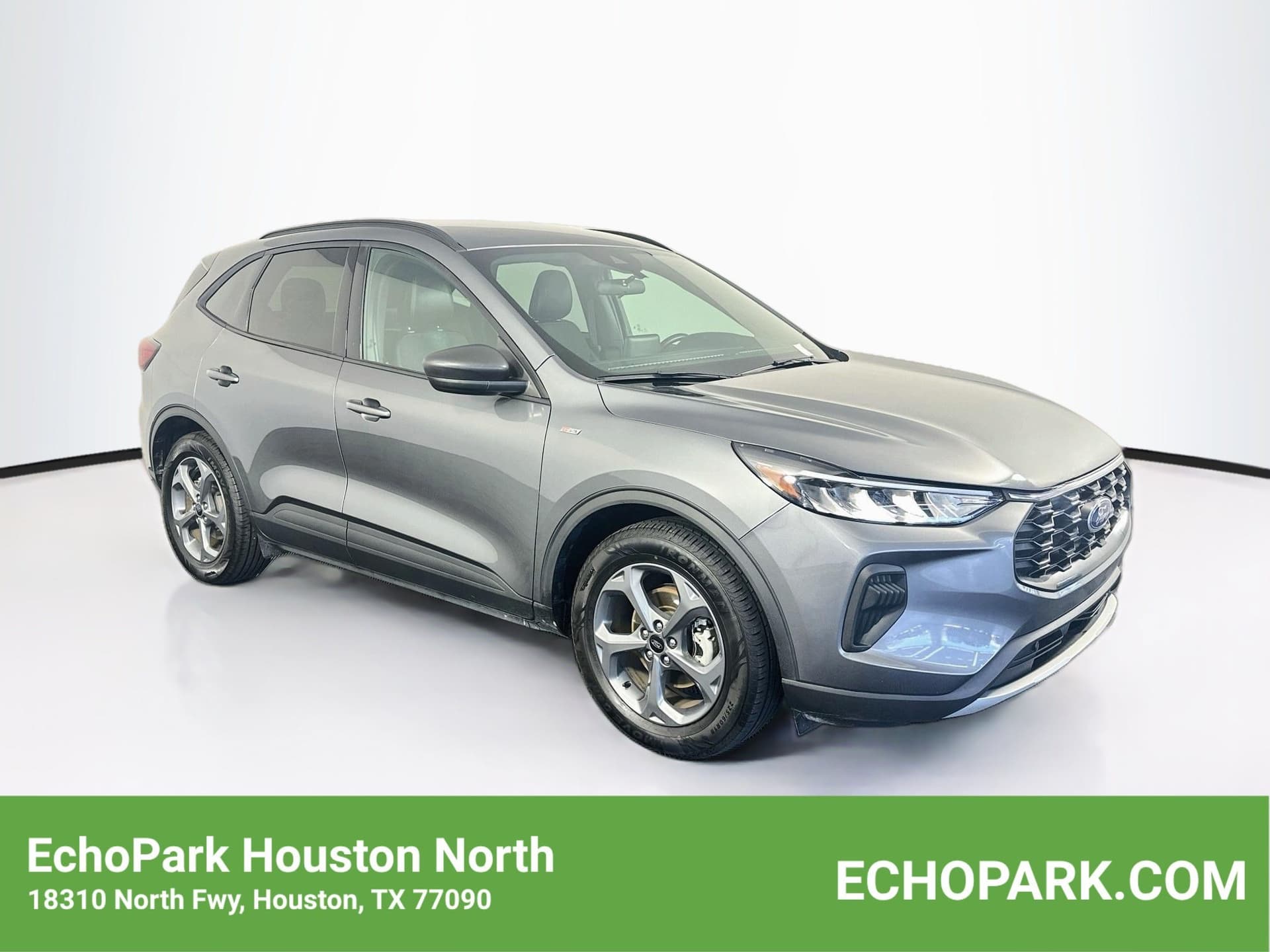 2025 Ford Escape ST-Line — photo 1 of 30