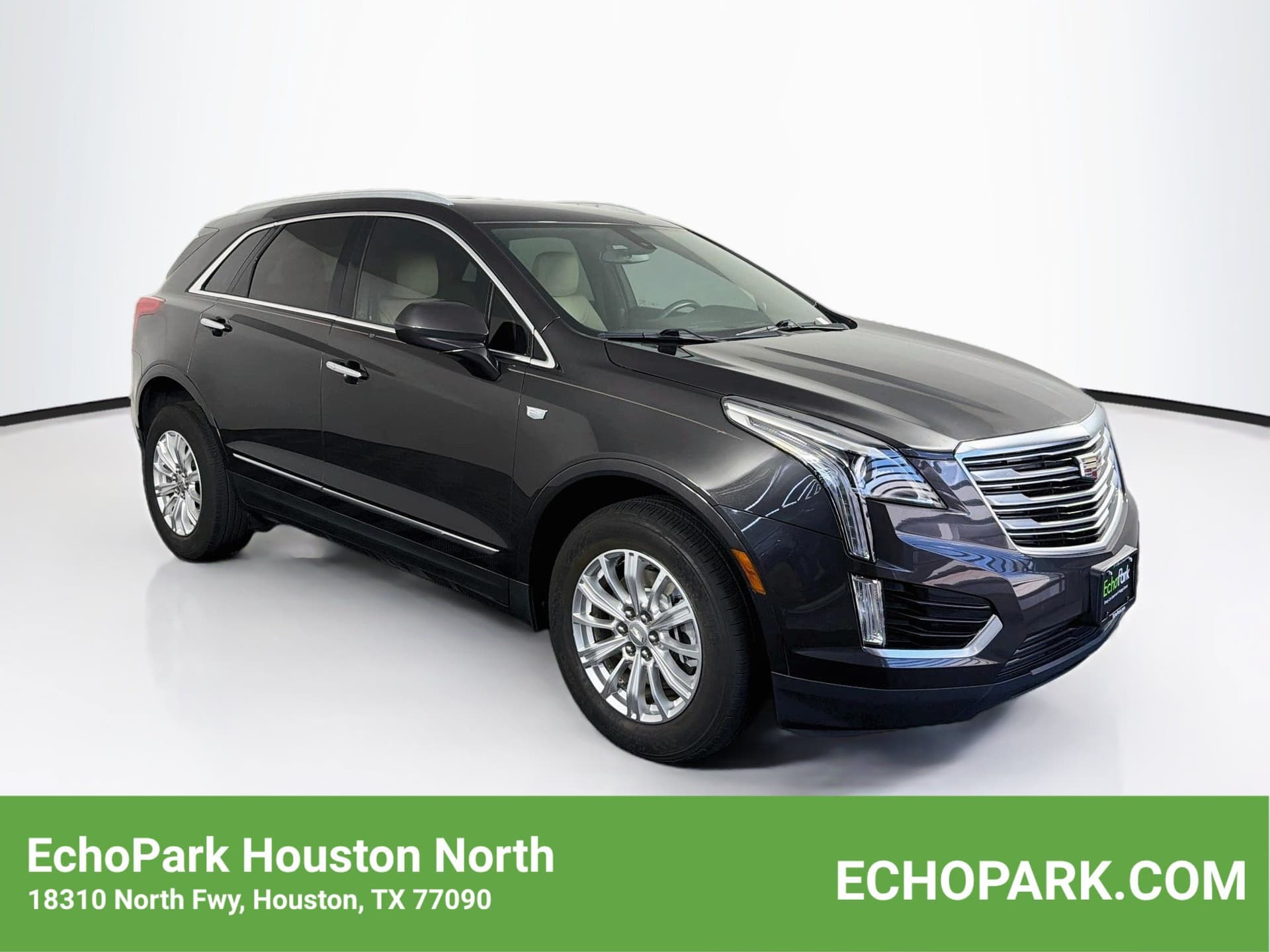 2018 Cadillac XT5 FWD — photo 1 of 30